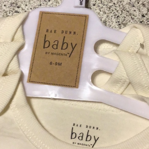 NEW Rae Dunn 3 pc onesie moms bestie/moms miracle - Picture 7 of 8